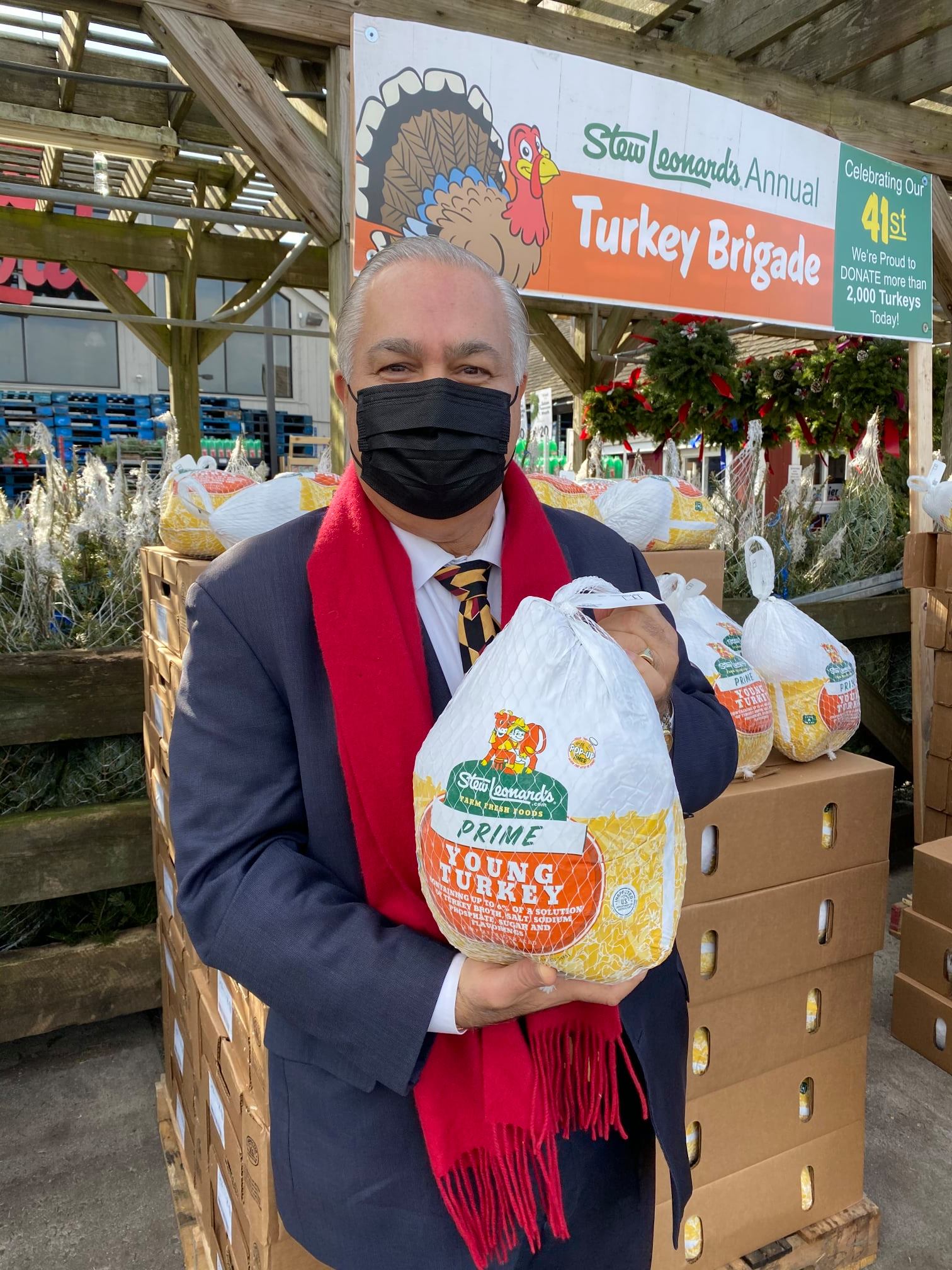 Assemblyman Sayegh helps with the annual Stew Leonard’s Turkey Brigade, donating hundreds of turkeys to charitable organizations in  Yonkers.