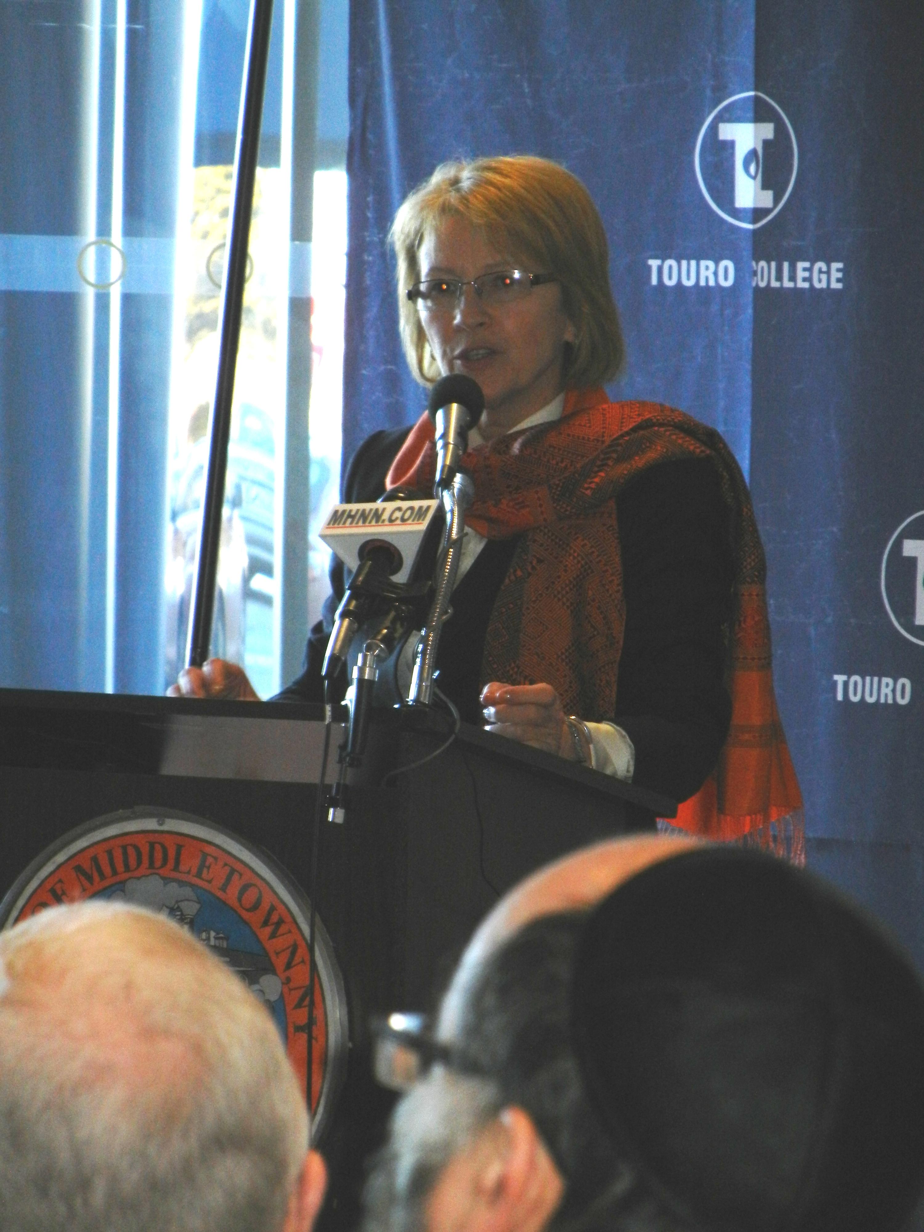 Assemblywoman Gunther spoke at the announcement of Touro Medical College of Osteopathic Medicine.  The College is slated to open at the campus of the former Horton Hospital in Middletown.